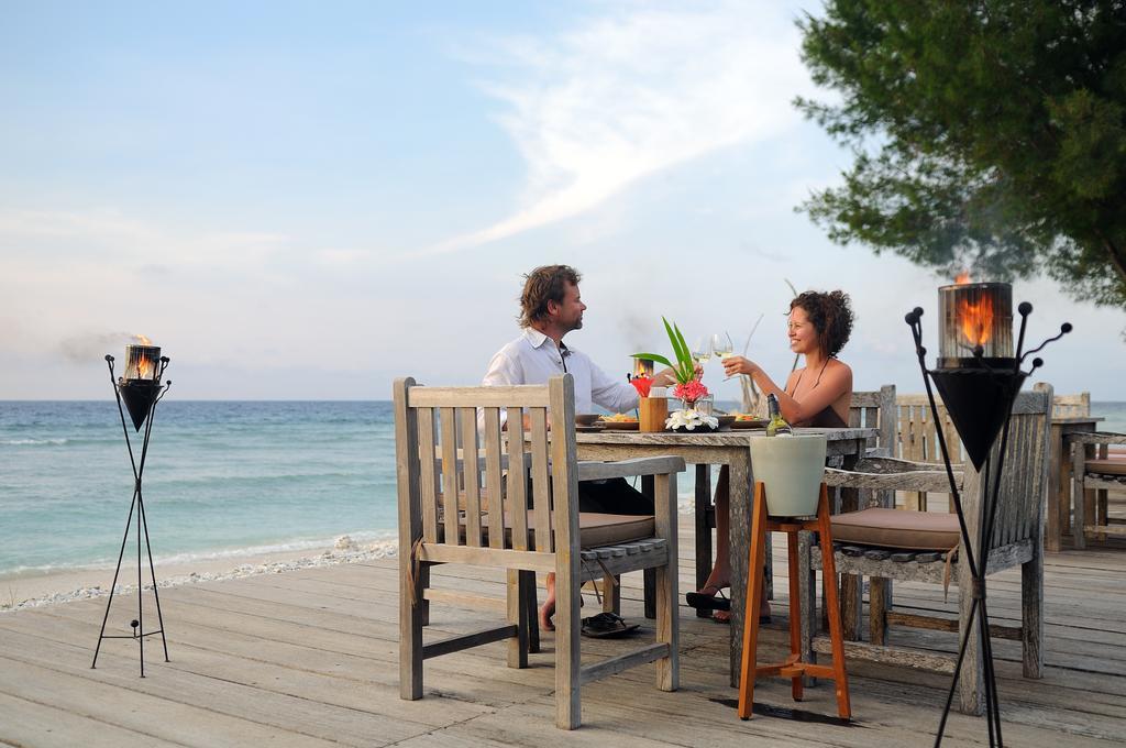 Desa Dunia Beda Resort Гили Траванган Экстерьер фото